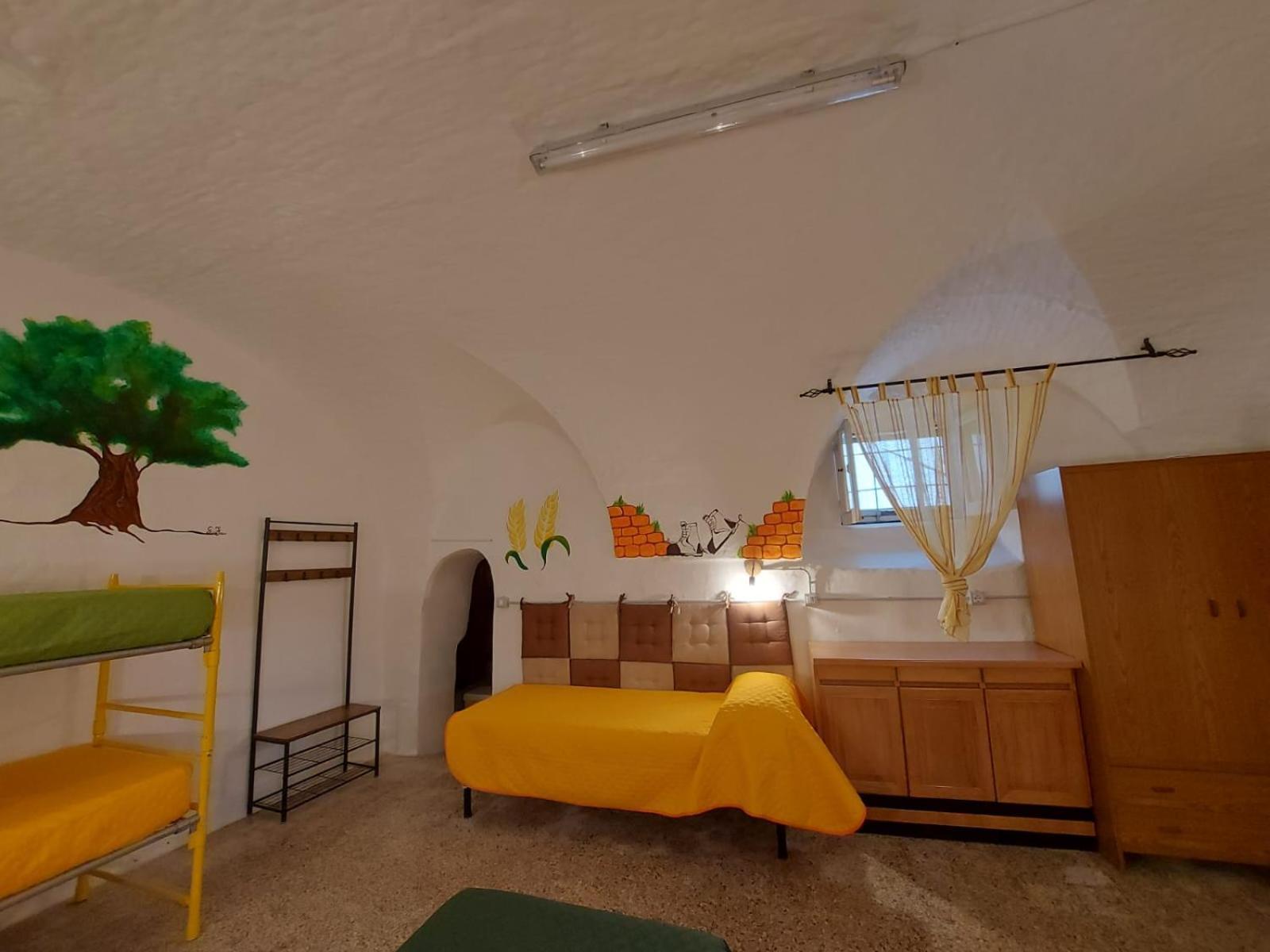 Lupus In Fabula Hostel Miglionico Room photo